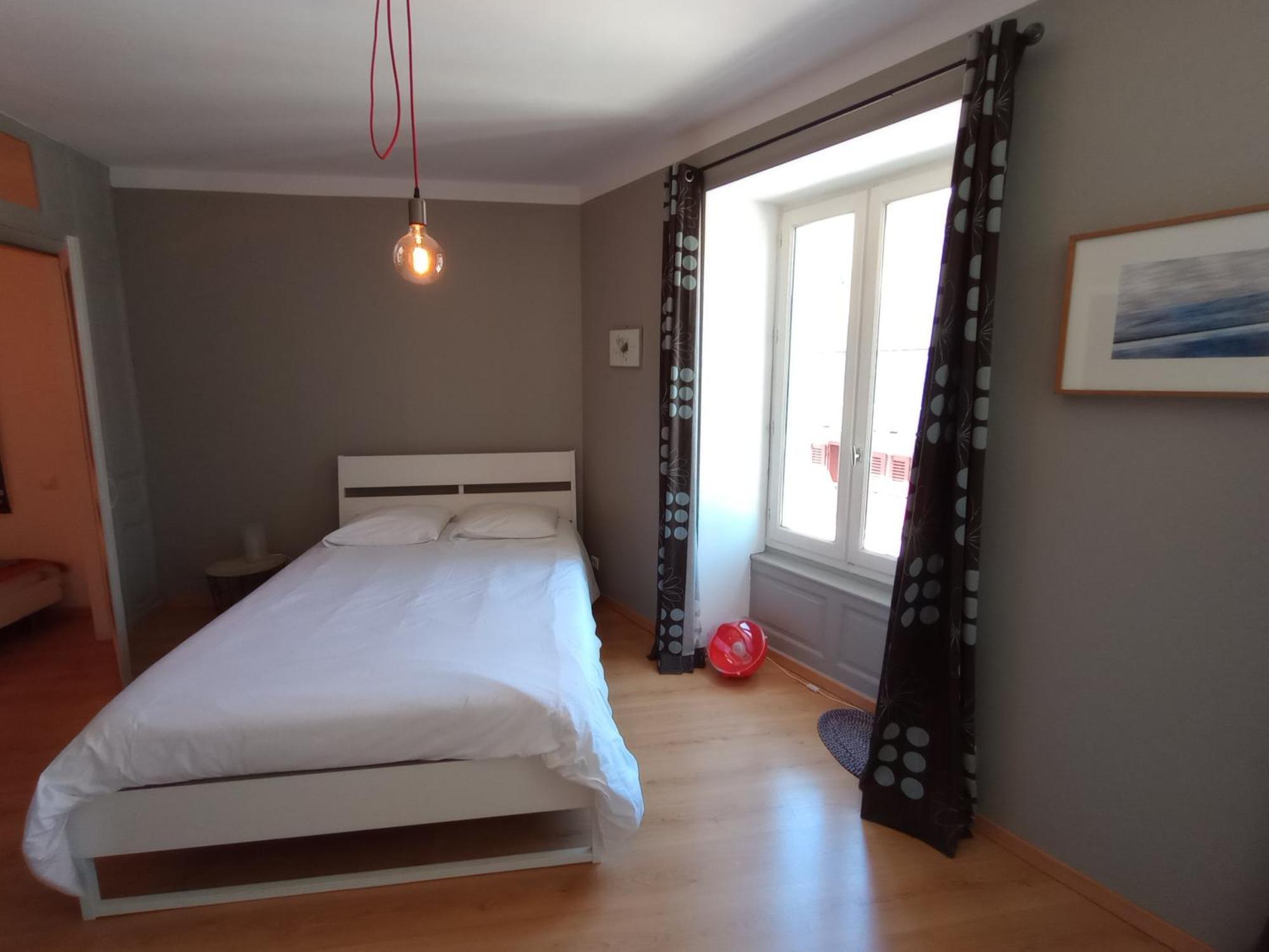 Tulle : Bel Appartement Lumineux En Centre Ville Экстерьер фото